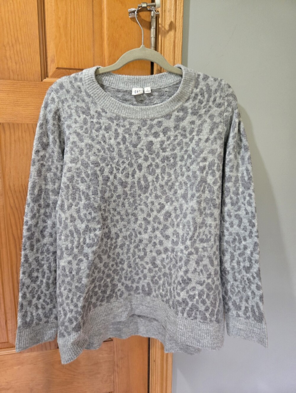 Grey GAP Sweater